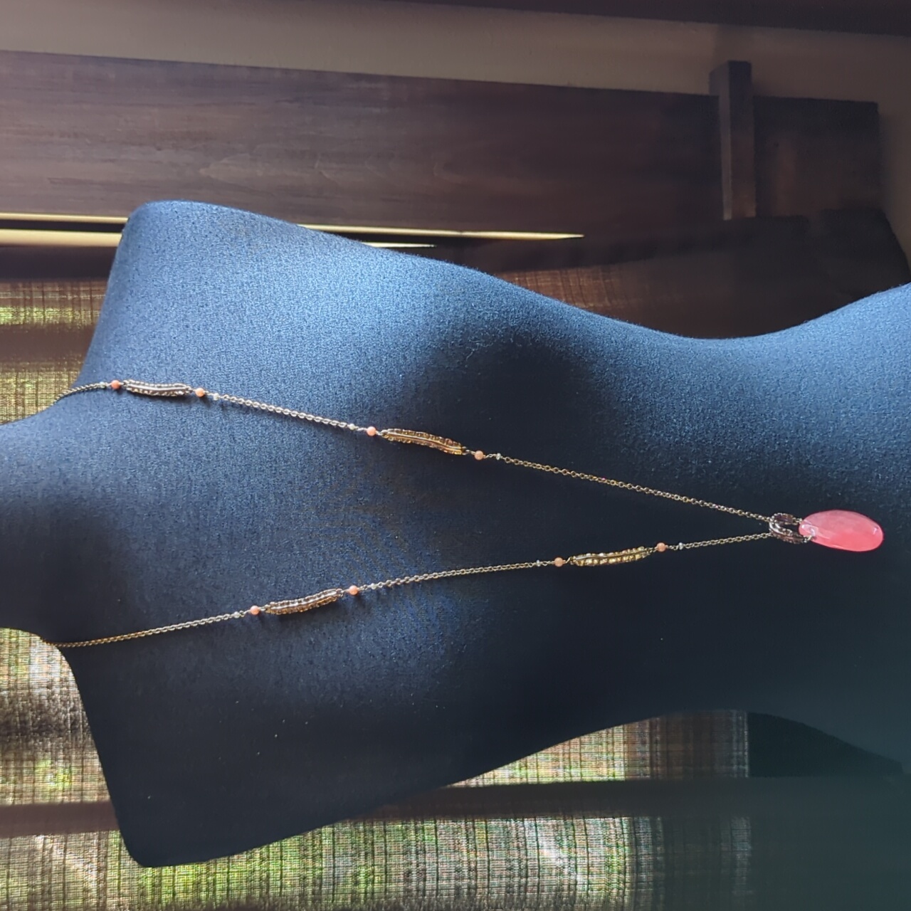 Peach Pink Faceted Gemstone Necklace 75$